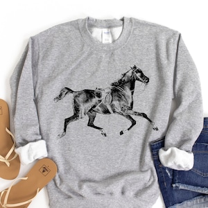 Vintage Horse Sweatshirt, Horse Shirt, Horse Lover Gift, Equestrian Sweater, Horse Lover Pullover, Horse Print, Horse Graphic, Horse Mom