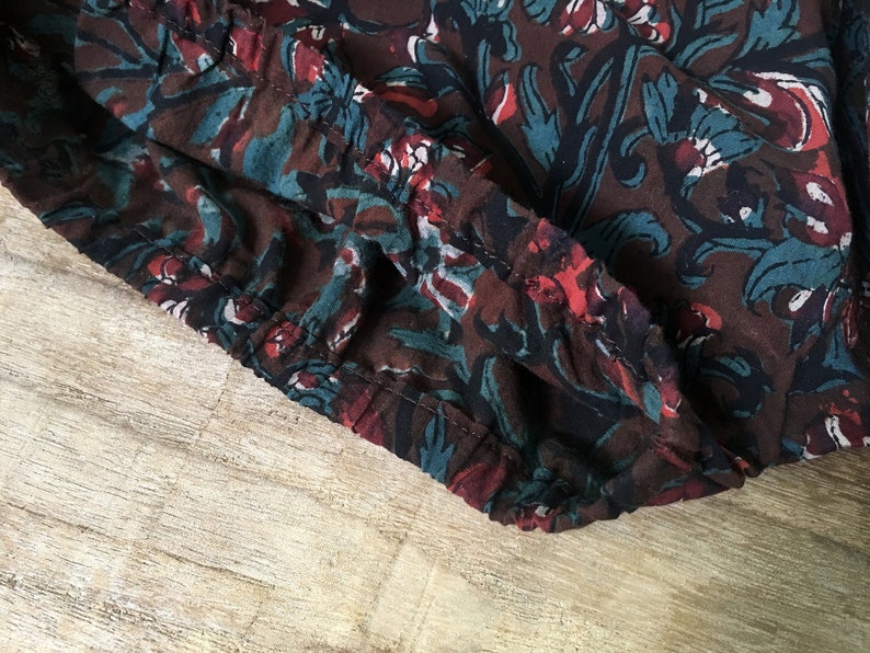 Pune Style Women/'s yoga shorts floral printed Iyengar Yoga Shorts India block printed hand made fabric shorts for women
