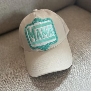 Mama hat