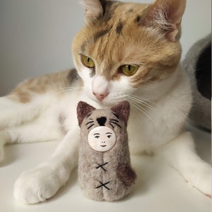Needle felt cats, Wool animals, Needle felt animals, Felt toys