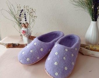 Chinelos de feltro para mulheres, chinelos ecológicos, sapatos femininos para casa, sapatos de lã orgânica, presente para mulher, presente quente, feito à mão