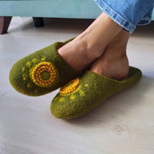 Eco shoes, Felted slippers for women, womens house shoes, wool shoes from organic wool, gift for woman, Handmade eco friendly slippers