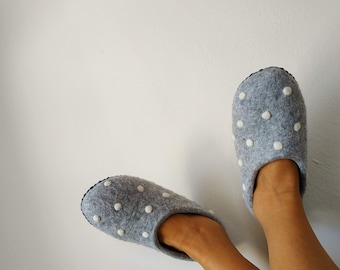 Felted slippers for women, Eco shoes, womens house shoes, wool shoes from organic wool, gift for woman, Handmade eco friendly slippers