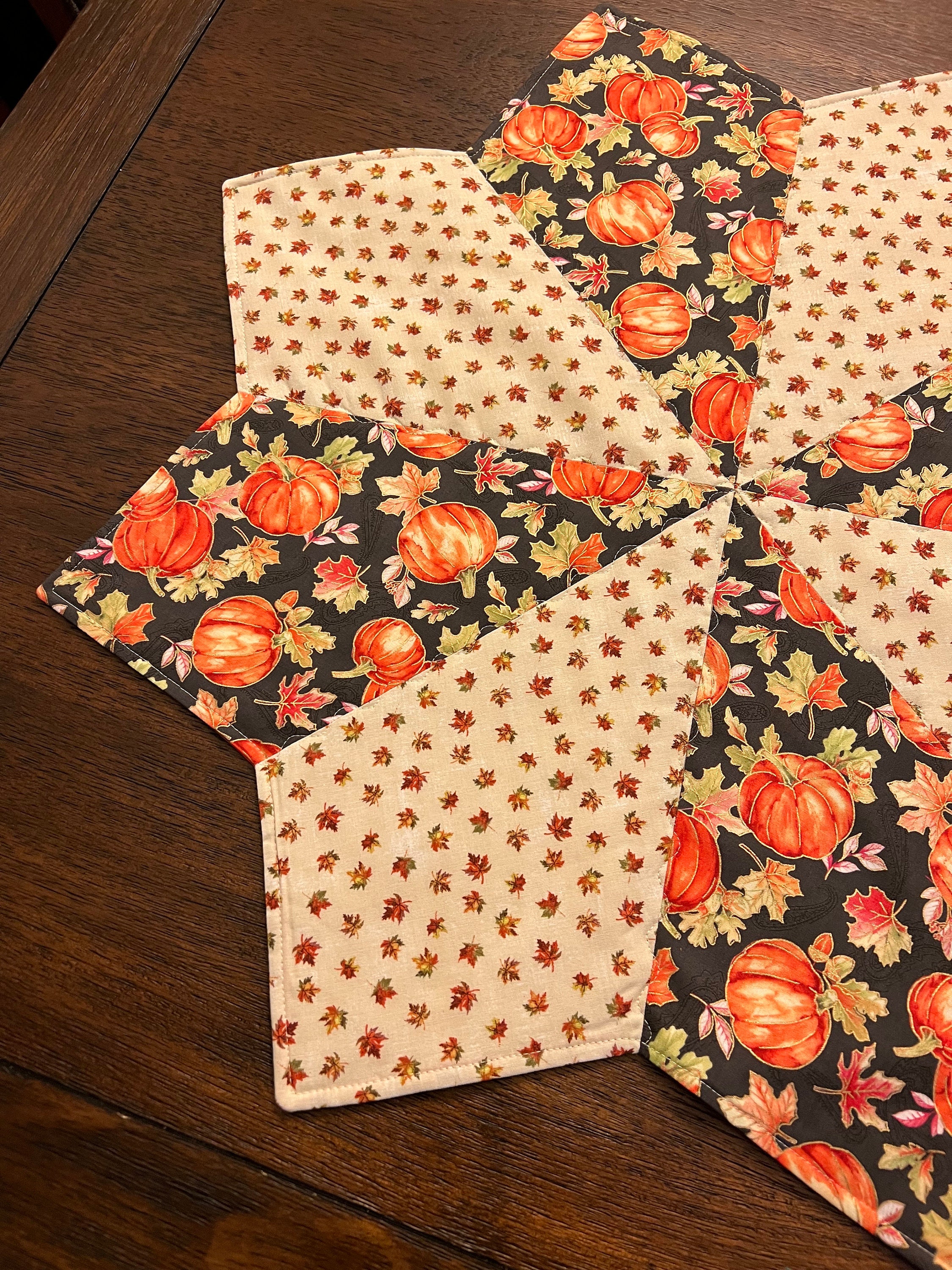 Quilted Fall/thanksgiving Table Topper - Etsy