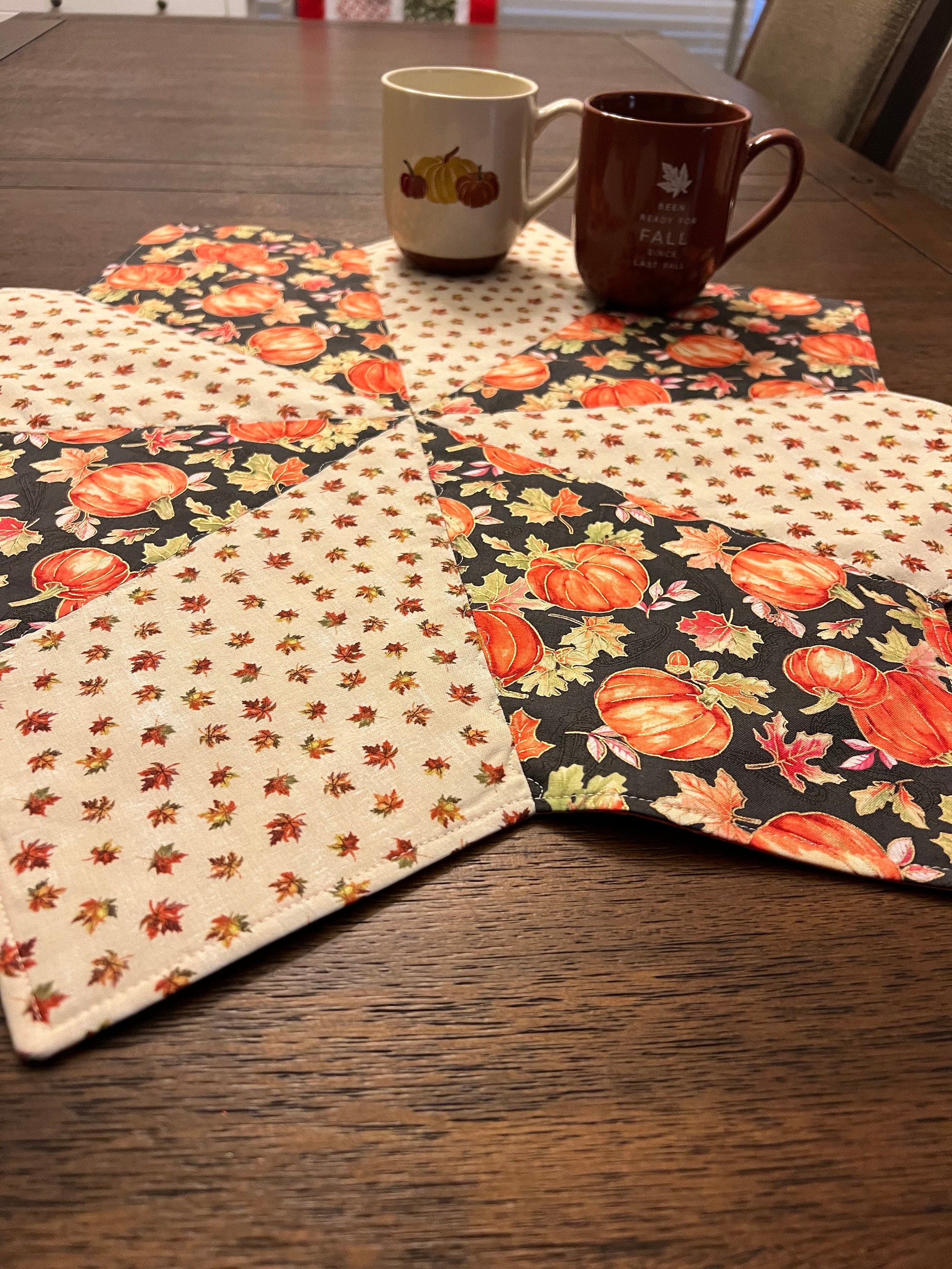 Quilted Fall/thanksgiving Table Topper - Etsy