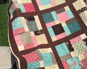 Rambling Rose Quilt - Wall Hanging or Table Topper