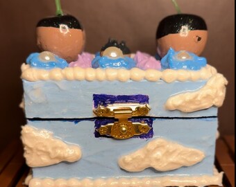Fluffy Cloud cake jewelry box