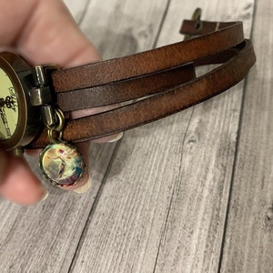 Damenuhr mit doppeltem Tour-Lederarmband, personalisierbar mit einem Anhänger, Geschenk für Frauen, Geschenk für Mutter, Geburtstag der Schwester Bild 7