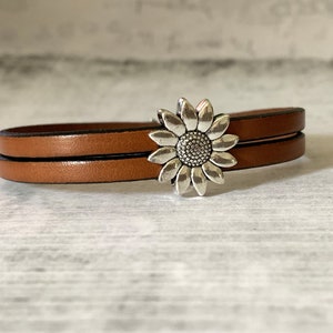 Personalized women's leather bracelet double turns engraved with word symbols, customizable bracelet gift image 3