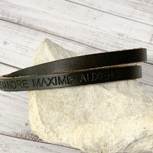 Personalized engraved and adjustable men's bracelet in dark brown leather, ideal for Father's Day image 2