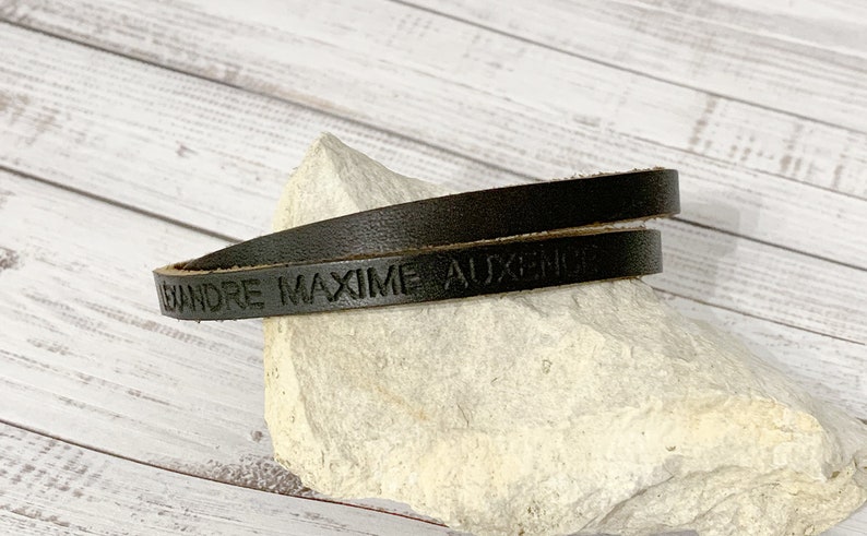 Personalized engraved and adjustable men's bracelet in dark brown leather, ideal for Father's Day image 2