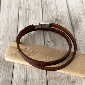 Personalized engraved and adjustable men's bracelet in dark brown leather, ideal for Father's Day image 5