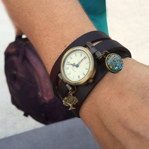 Dameshorloge van zwart of bruin leer met twee of drie draaibewegingen, boho-horloge als cadeau voor een jong meisje, peettante of verjaardagscadeau