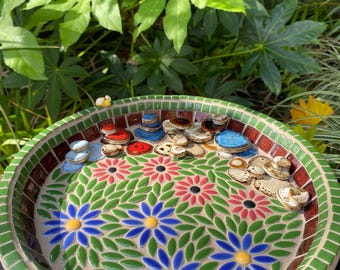 Mosaic Kit: Petals and Rocks Bee Bath