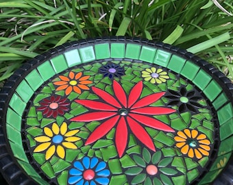 Mosaic Kit: Red & Green Bee Bath