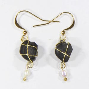 Basalt beach pebble earrings with freshwater pearls