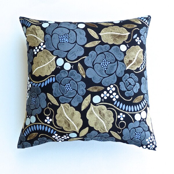 Marimekko Pillow Cover. Floral Throw Pillow. Scandinavian Suede Look Pillow. Botanical Cushion in Blue, Black and Beige . 44 / 44 cm