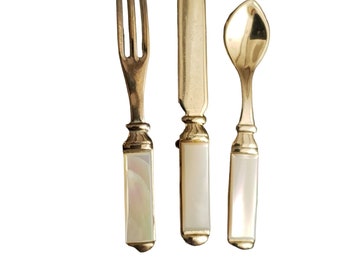 Mother of Pearl Gold Plated 3 Pin MCM Set Knife Fork Spoon Dinner Group Fun