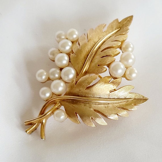 Trifari Leaf and Faux Pearl Brooch - image 1