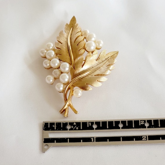 Trifari Leaf and Faux Pearl Brooch - image 7