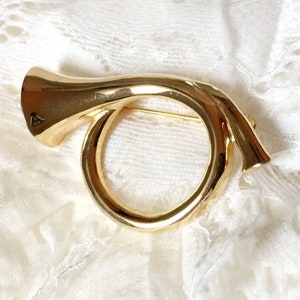 French Horn Goldtone Music Instrument Brooch Vintage