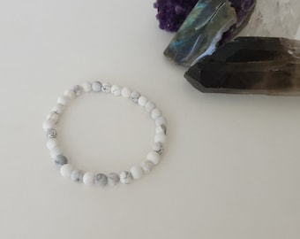 White Howlite Round Beaded Bracelet on Stretchy Cord - Gemstone Bracelet - Healing Crystal Jewelry