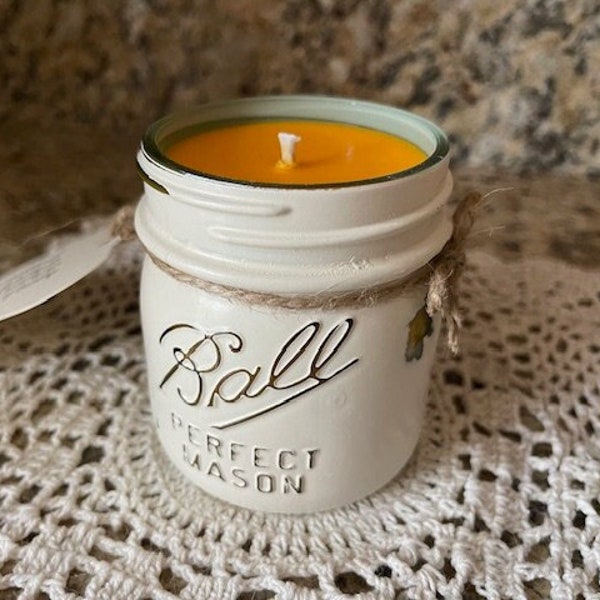 Sweet Orange Chili Pepper Distressed Mason Jar Soy Candle // 8 oz. (Half Pint)