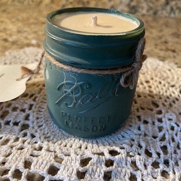 Baby Powder Distressed Mason Jar Soy Candle // 8 oz. (Half Pint)