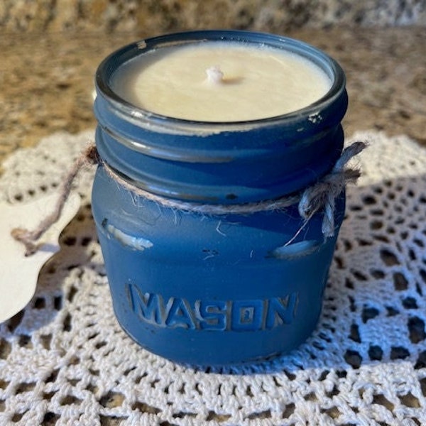 Vanilla Distressed Mason Jar Soy Candle // 8 oz. (Half Pint)