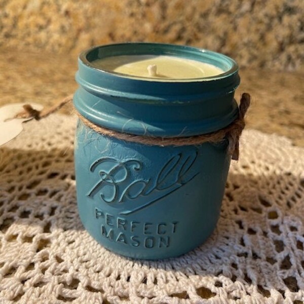 Cucumber & Green Tea Distressed Mason Jar Soy Candle // 8 oz. (Half Pint)