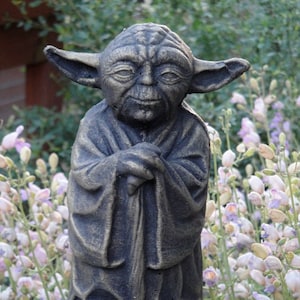 Yoda lawn statue store