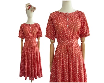 Vintage Laura Ashley 70s rode bloemen shirt midi-jurk met witte bloemenprint en volledige rokververs en printers gemaakt in Wales | Maat 8-10