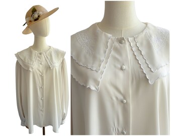 Vintage Cream Blouse with Oversized Double Collar and Scalloped and Embroidered Details Plus Size | UK Size 20-24