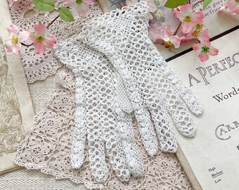 Vintage White Crochet Lace Gloves