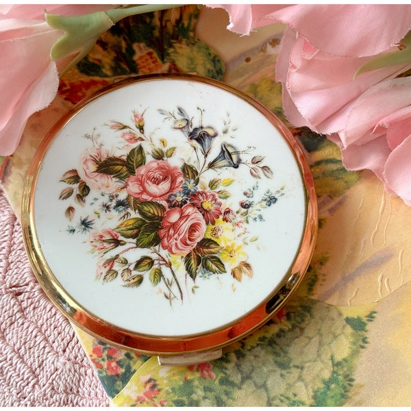 Vintage Stratton Compact White with Floral Pink Rose Design