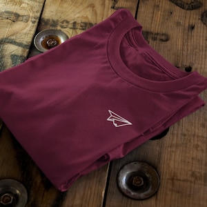 AEREO DI CARTA // Tshirt Top unisex // Tasca laterale stampata // Taglie per adulti e bambini