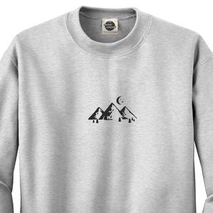 Mountain || New Blogger Fashion|| Unisex Crewneck Sweatshirt Jumper Top|| XS-XL||