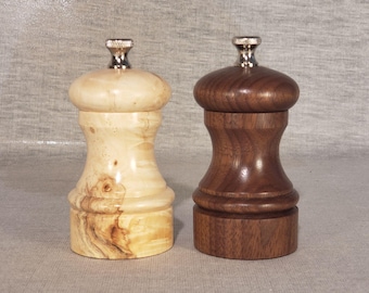 Juego de molinillos de sal y pimienta de nogal negro y arce negundo de 4" de alto n.° 4 (P121)