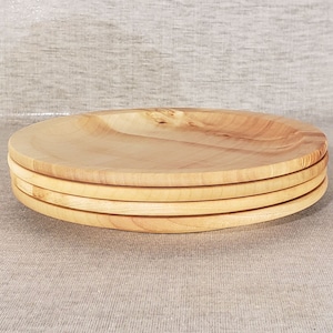 Set of four, 7.5&quot; Silver Maple Wooden Plates  (PL-24)