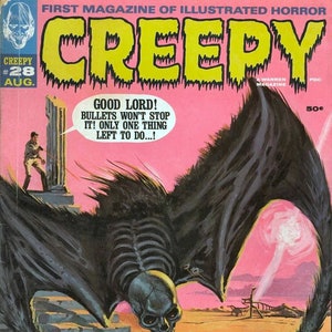 Puede incluir: Una portada de cómic vintage que presenta una criatura esquelética con alas grandes, una cabeza de calavera y garras afiladas. La criatura está volando sobre un paisaje desértico. El texto de la portada dice "CREEPY" y "FIRST MAGAZINE OF ILLUSTRATED HORROR".