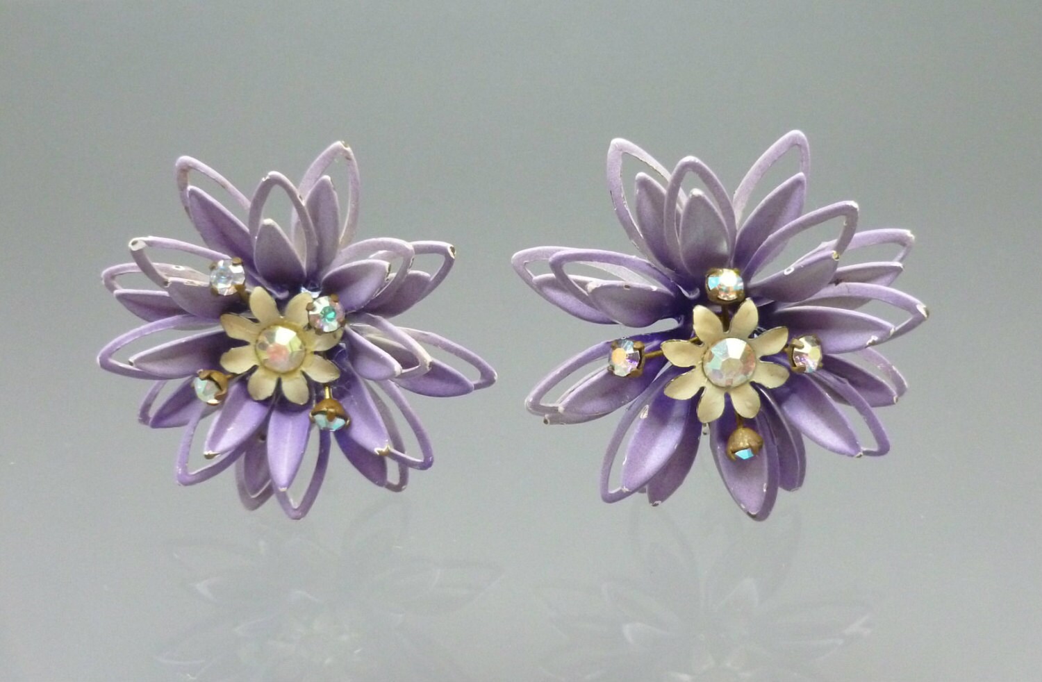 Vintage Floral Clip-On Earrings with Realistic Flower Design