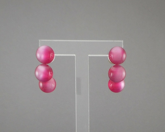 Vintage 1950s Lucite Plastic Earrings Faux Moonst… - image 1