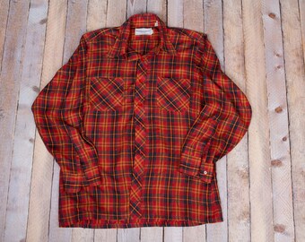 Vintage men's plaid button down shirt