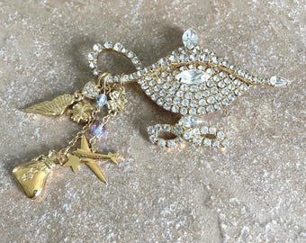 Vintage Kirks Folly Magic Lamp Brooch: Rhinestone Charm Chains #24