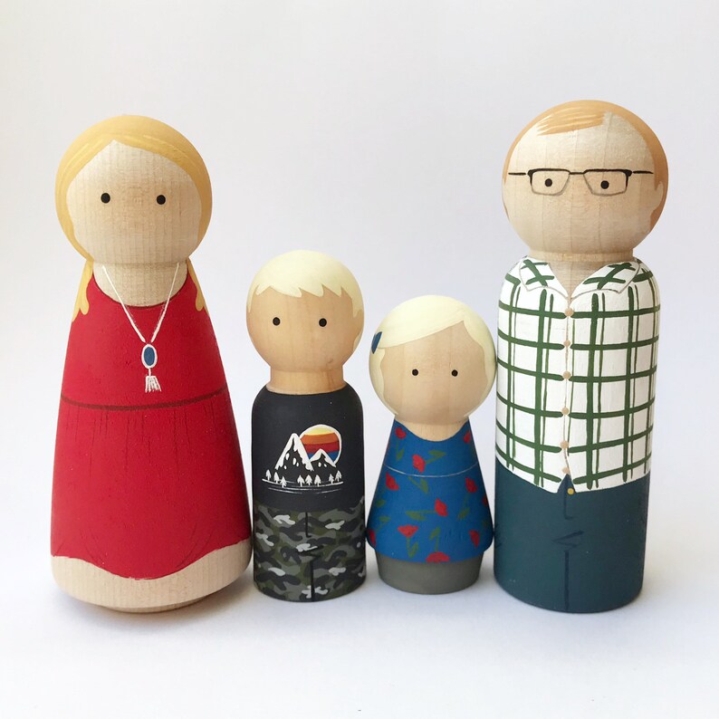 FAMILY OF FOUR Custom Hand-Painted Peg Doll Family of Four Peg Dolls Wooden Dolls image 3