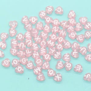 Contas com letras de coração, contas com letras rosa, contas com alfabeto em formato de coração, contas para pulseiras com nome, contas com palavras, tamanho 7 mm #3557