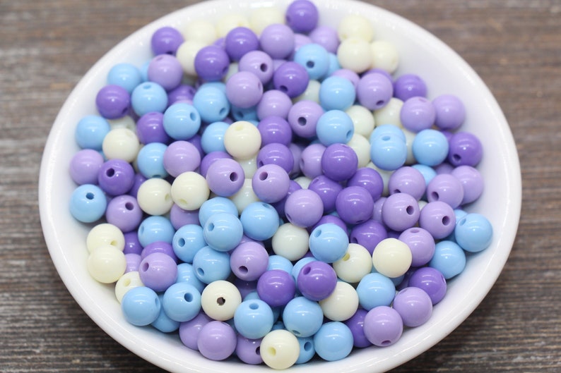 Perles en forme de boule de gomme rondes 8 mm, Perles en acrylique bleu-violet mélangées, Perles multicolores en chewing-gum, Grosses perles, Perles rondes lisses 2438 image 1