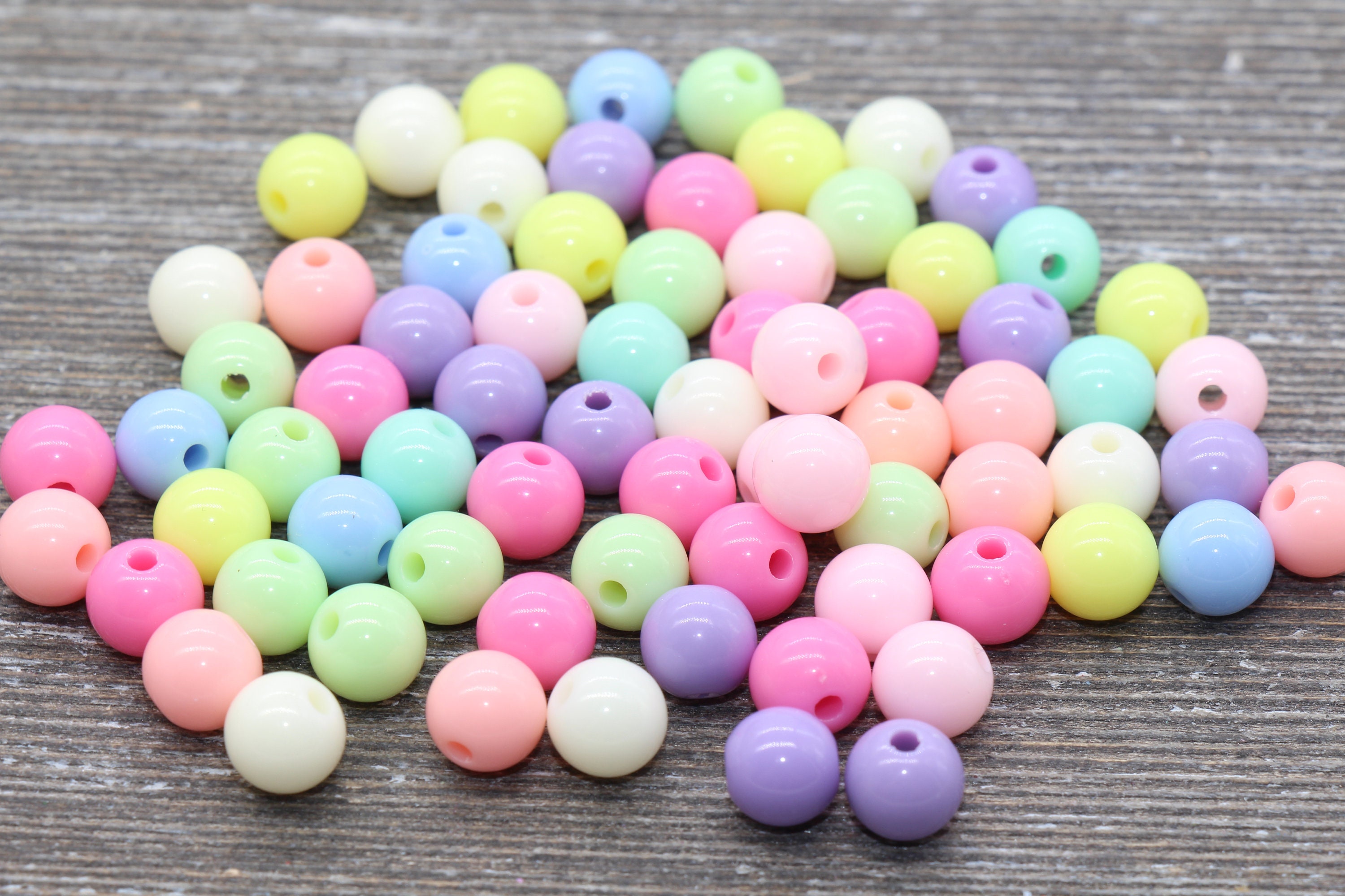 Round Plastic Beads (100pk)
