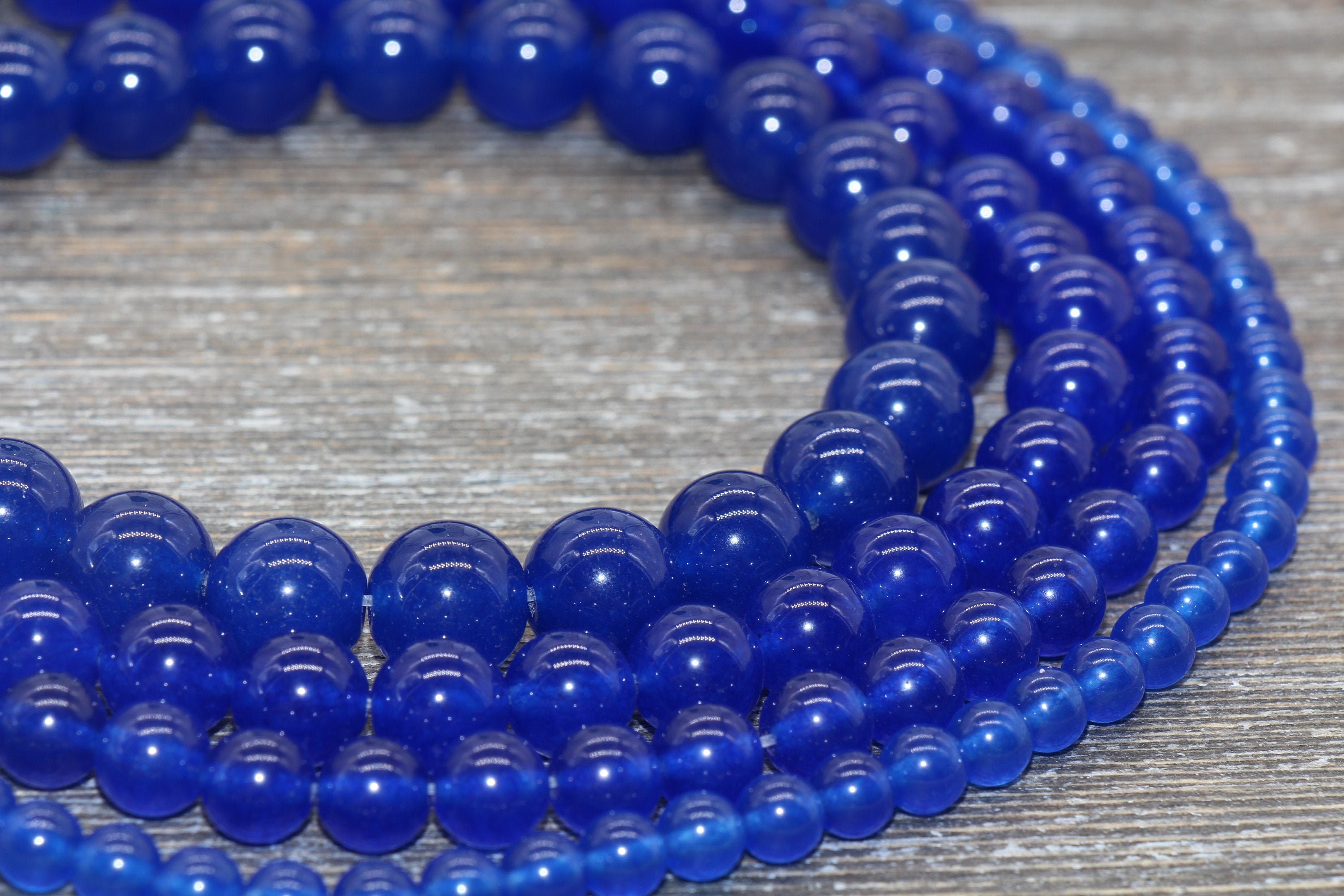 AF1507-French White Heart Cobalt Blue Beads 4mm (10 Grams)