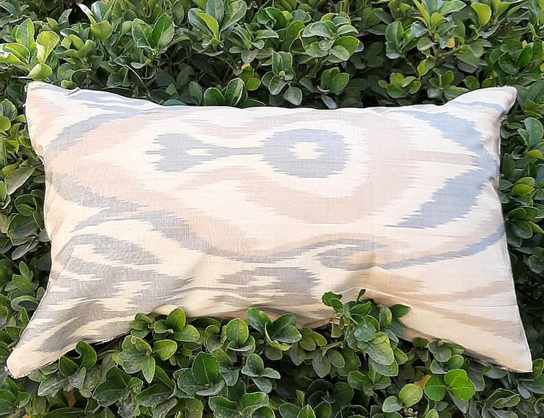 Natural pure silk organic ikat Uzbekistan. Double side Pillow cover,pillow case,cushion from Handwoven Uzbek silk velvet Ikat